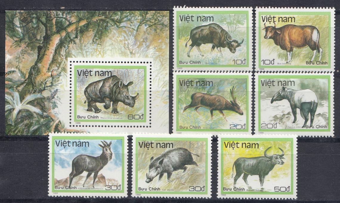 Фауна. Носорог. Буйволы. Вьетнам 1988 год. 